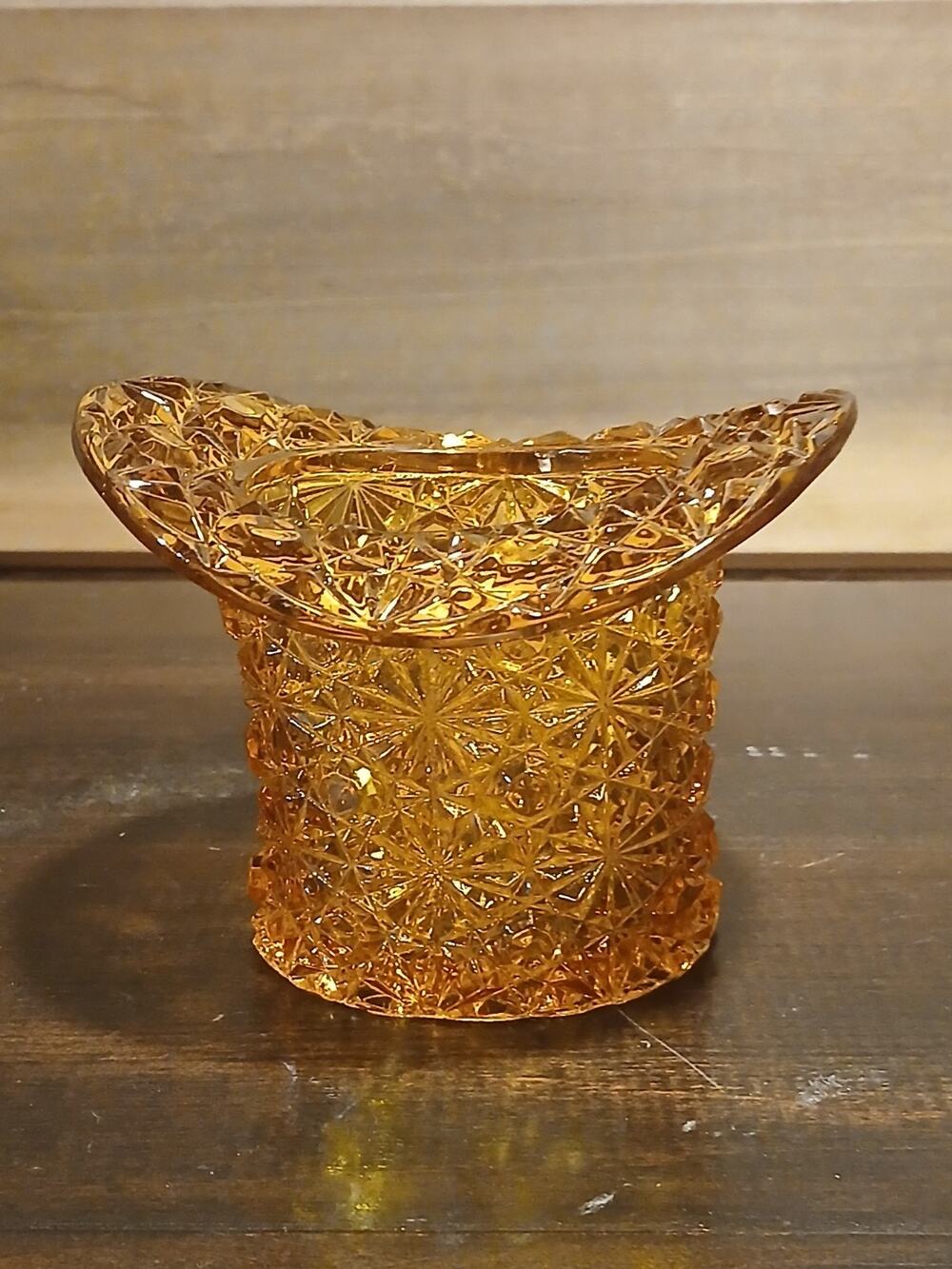 VTG Fenton Amber Glass 4" Top Hat Vase - Daisy and Button Pattern - Excel Cond